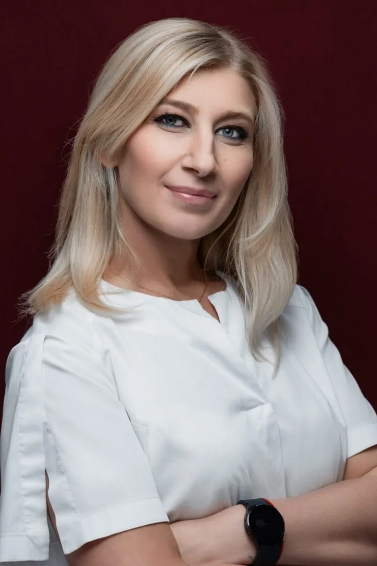 Кабулова Мадина Юрьевна, стоматолог-терапевт и ортопед